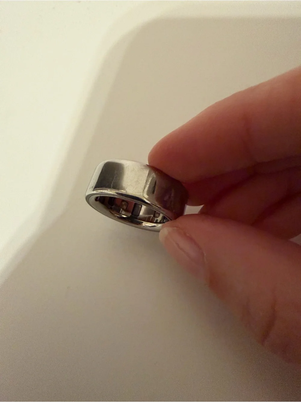 Oura Ring 4 (Silver) Smart Health Ring